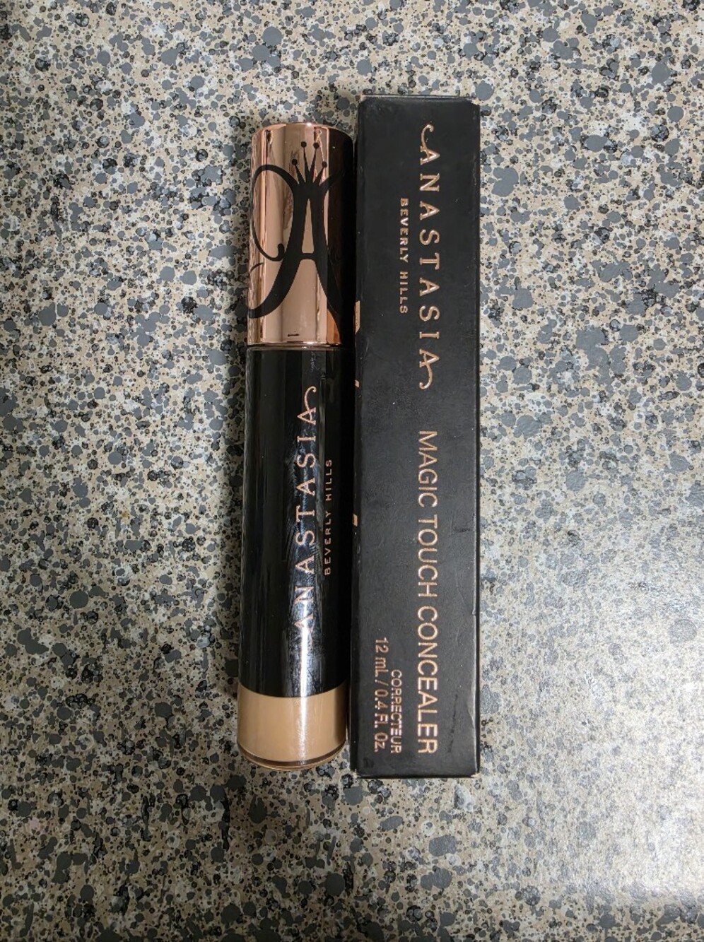 NWT Anastasia Beverly Hills Magic Touch Concealer